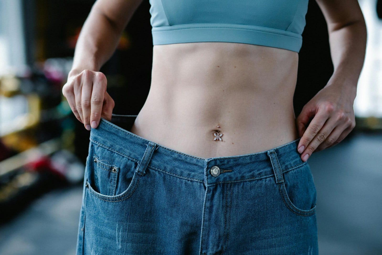 Discover 10 proven tips to lose belly fat fast! From diet to exercise, learn natural, effective ways to slim your waist and boost health. Beautyinfohub.com